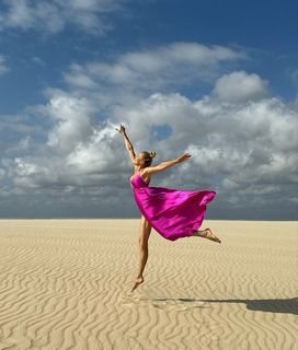 Natasha Stefanenko feet photo thumbnail