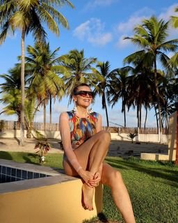 Natasha Stefanenko feet photo thumbnail