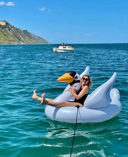 Natasha Stefanenko feet photo thumbnail