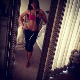 Natasha Yi feet photo 12