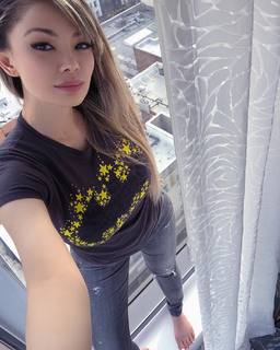 Natasha Yi feet photo 7