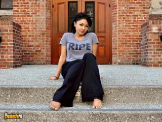 Natasha Yi feet photo 16