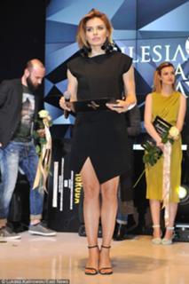 Natasza Urbanska feet photo thumbnail