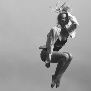 Natasza Urbanska feet photo thumbnail