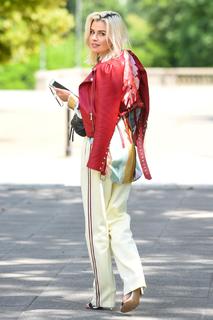 Natasza Urbanska feet photo thumbnail