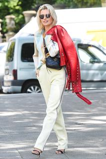 Natasza Urbanska feet photo thumbnail