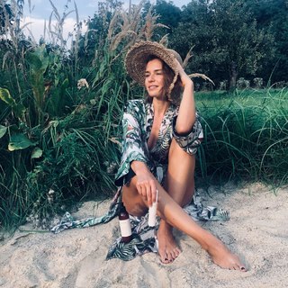 Natasza Urbanska feet photo thumbnail