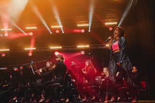 Natasza Urbanska feet photo thumbnail