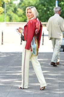 Natasza Urbanska feet photo thumbnail