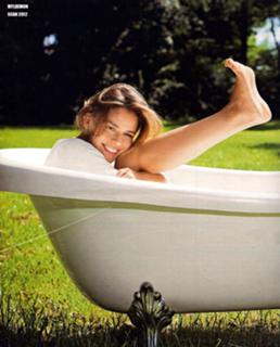 Natasza Urbanska feet photo thumbnail