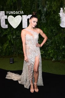 Natasza Urbanska feet photo thumbnail