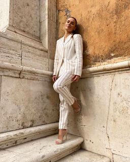 Natasza Urbanska feet photo thumbnail