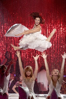 Natasza Urbanska feet photo thumbnail