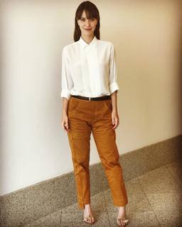 Nathalia Dill feet photo thumbnail