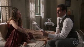 Nathalia Dill feet photo thumbnail