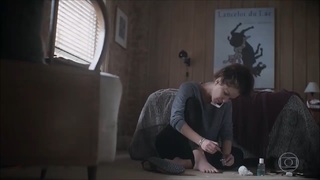 Nathalia Dill feet photo thumbnail