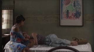 Nathalia Dill feet photo thumbnail