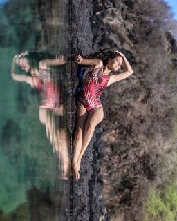 Nathalia Dill feet photo thumbnail