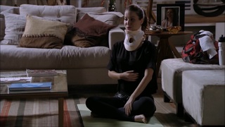 Nathalia Dill feet photo thumbnail