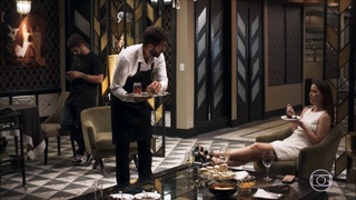 Nathalia Dill feet photo thumbnail