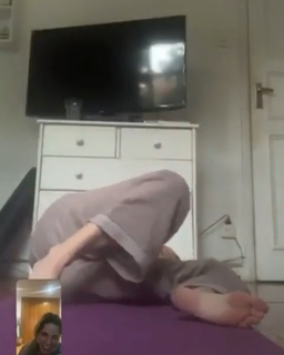 Nathalia Dill feet photo thumbnail