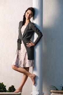 Nathalia Dill feet photo thumbnail