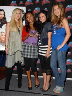 Nathalia Ramos feet photo 4