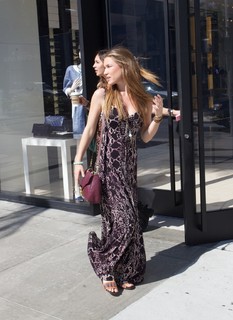 Nathalia Ramos feet photo 1
