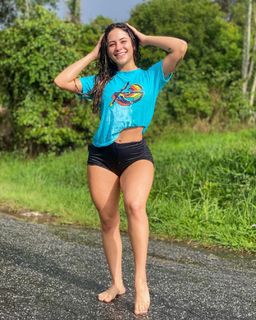 Nathalia Valente feet photo 5