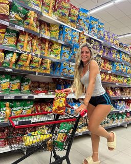 Nathalia Valente feet photo 15