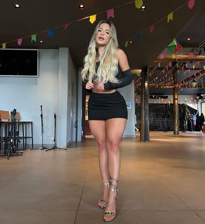 Nathalia Valente feet photo 4