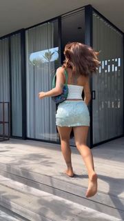 Nathalia Valente feet photo 5