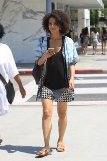 Nathalie Emmanuel feet photo thumbnail