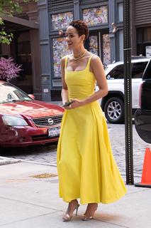 Nathalie Emmanuel feet photo thumbnail