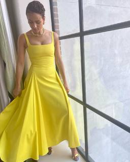 Nathalie Emmanuel feet photo thumbnail