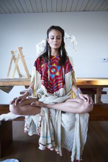 Nathalie Kelley feet photo thumbnail