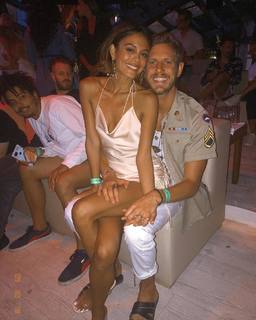 Nathalie Kelley feet photo thumbnail