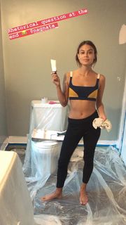 Nathalie Kelley feet photo thumbnail