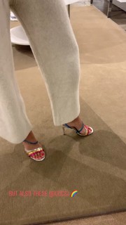 Nathalie Kelley feet photo thumbnail
