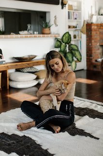 Nathalie Kelley feet photo thumbnail