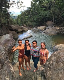 Nathalie Kelley feet photo thumbnail