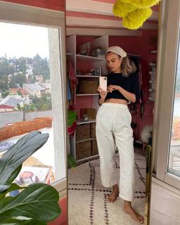 Nathalie Kelley feet photo thumbnail
