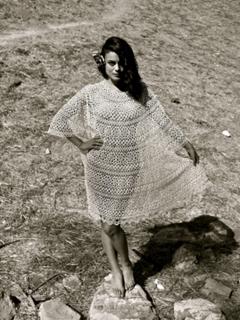 Nathalie Kelley feet photo thumbnail