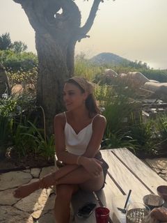 Nathalie Kelley feet photo thumbnail