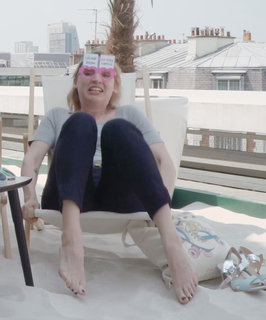 Nathalie Odzierejko feet photo thumbnail