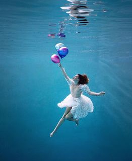 Nathalie Odzierejko feet photo thumbnail