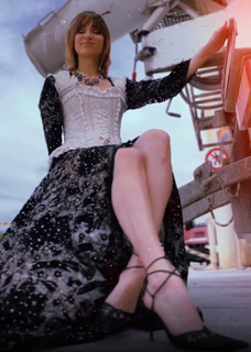 Nathalie Odzierejko feet photo thumbnail