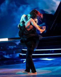 Nathalie Odzierejko feet photo thumbnail