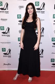 Nathalie Volk feet photo 4