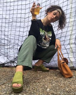 Nathy Peluso feet photo thumbnail